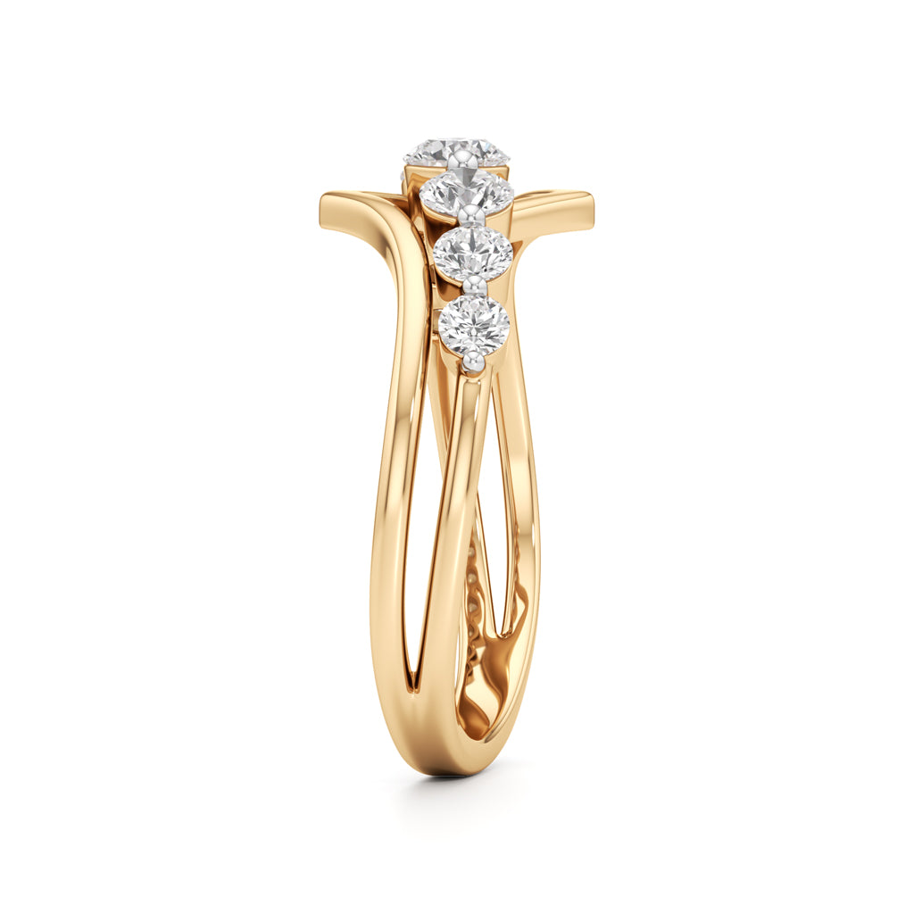 Graduated Diamond VBand Ring