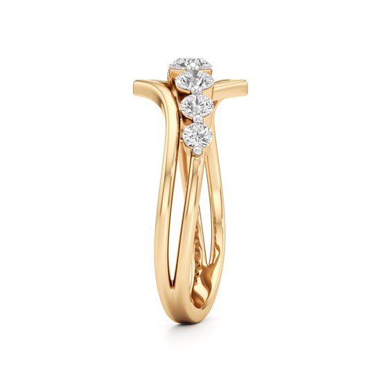 Graduated Diamond VBand Ring